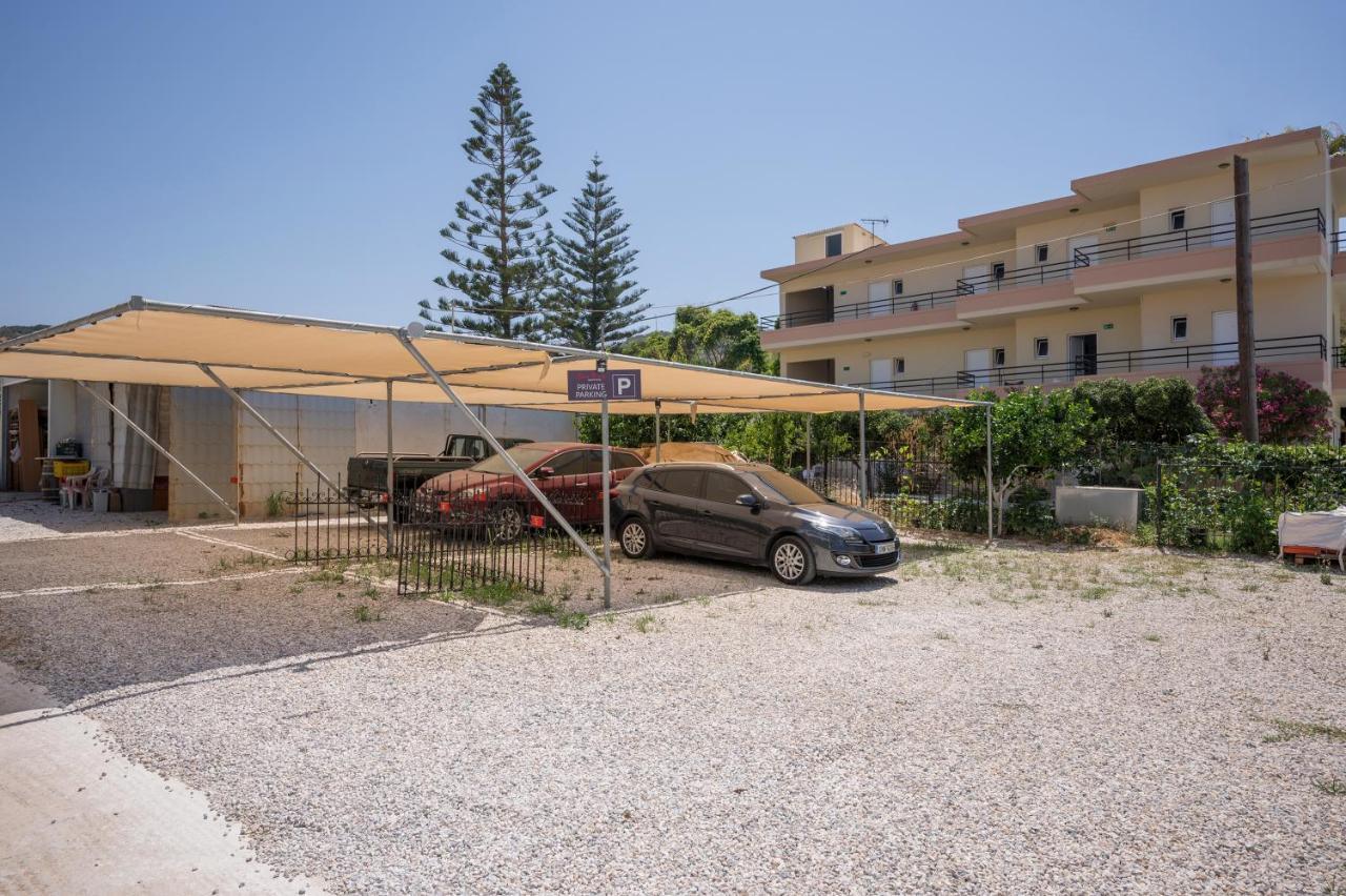 Sun Ray Studios Agia Marina  Екстер'єр фото