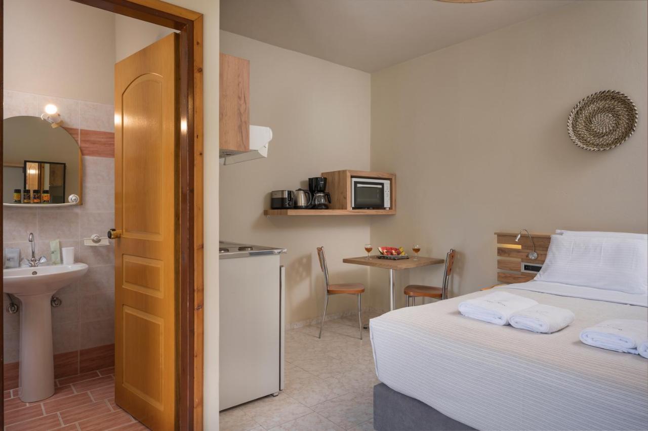 Sun Ray Studios Agia Marina  Екстер'єр фото